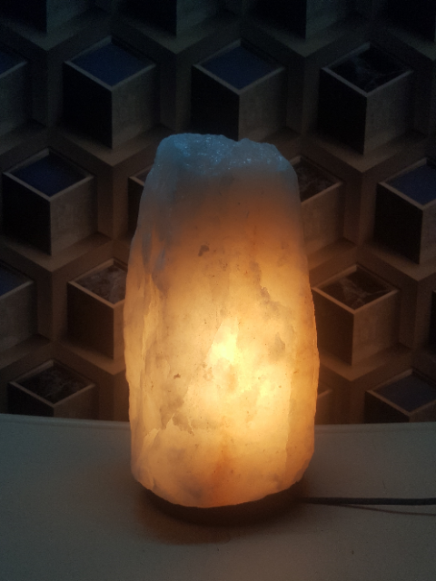 himalayan white salt natural lamp